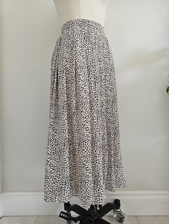 Who What Wear Dresses & Skirts - Pink and black leopard print flowy maxi skirt with soft pleats